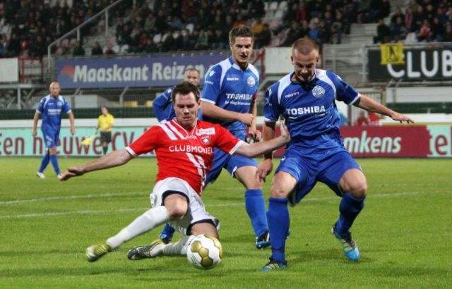 场上拼搏 场上拼搏