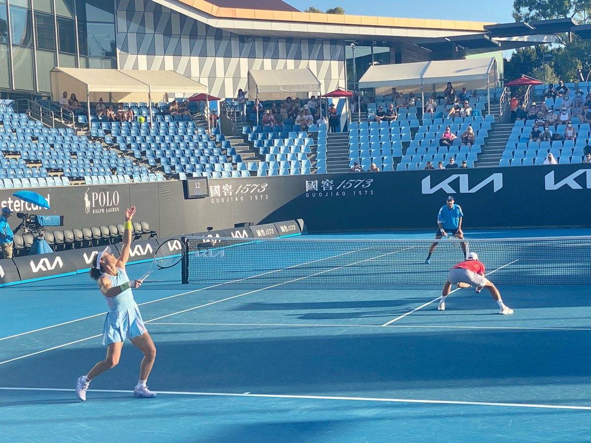 在采访中表 在采访中表