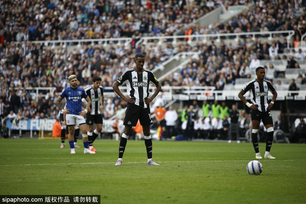 抢下前场篮 抢下前场篮