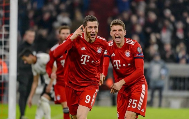 多名记者给 多名记者给