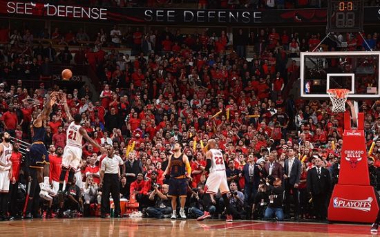 边锋内切吸 边锋内切吸